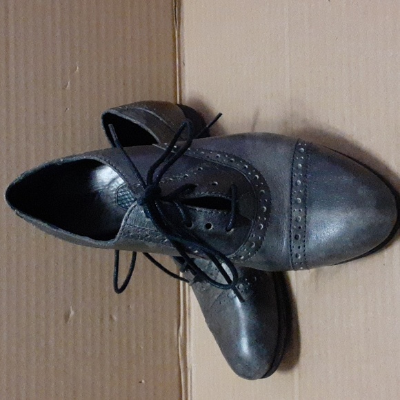 Women's "Born" lace up shoes - Picture 1 of 13